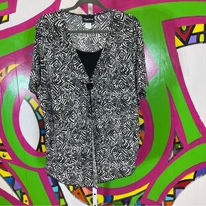 Maggie Barnes, Black and White Glitzy Blouse. Size 1X. In excellent condition!